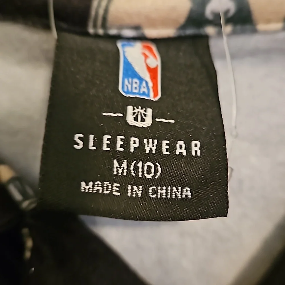 COPY - NWT Milwaukee Bucks boys pajamas set sz. M 10 Giannis Antetokounmpo NBA